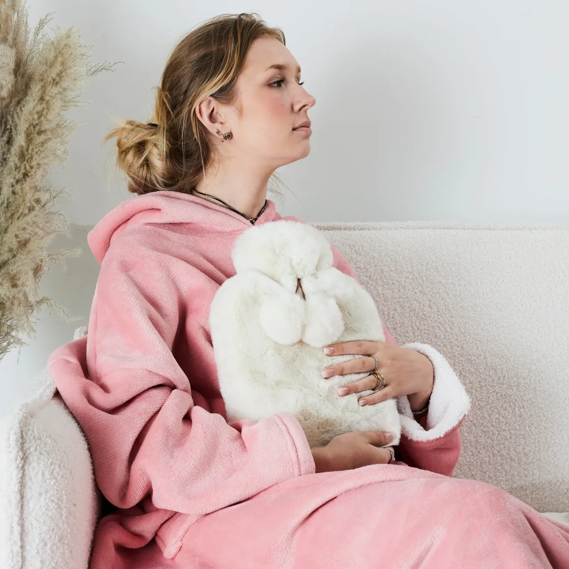 La Chaise Longue Cocoon-BOUILLOTTE POMPONS FAUSSE FOURRURE